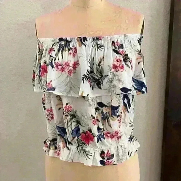 American Eagle Outfitters Tops - American Eagle Outfitters, Size XXS